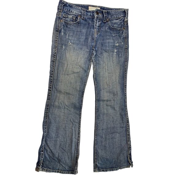 Maurices Juniors Size 5 6 Short Jeans Jenna Bootcut Blue Denim Distressed Hem We - Picture 2 of 8